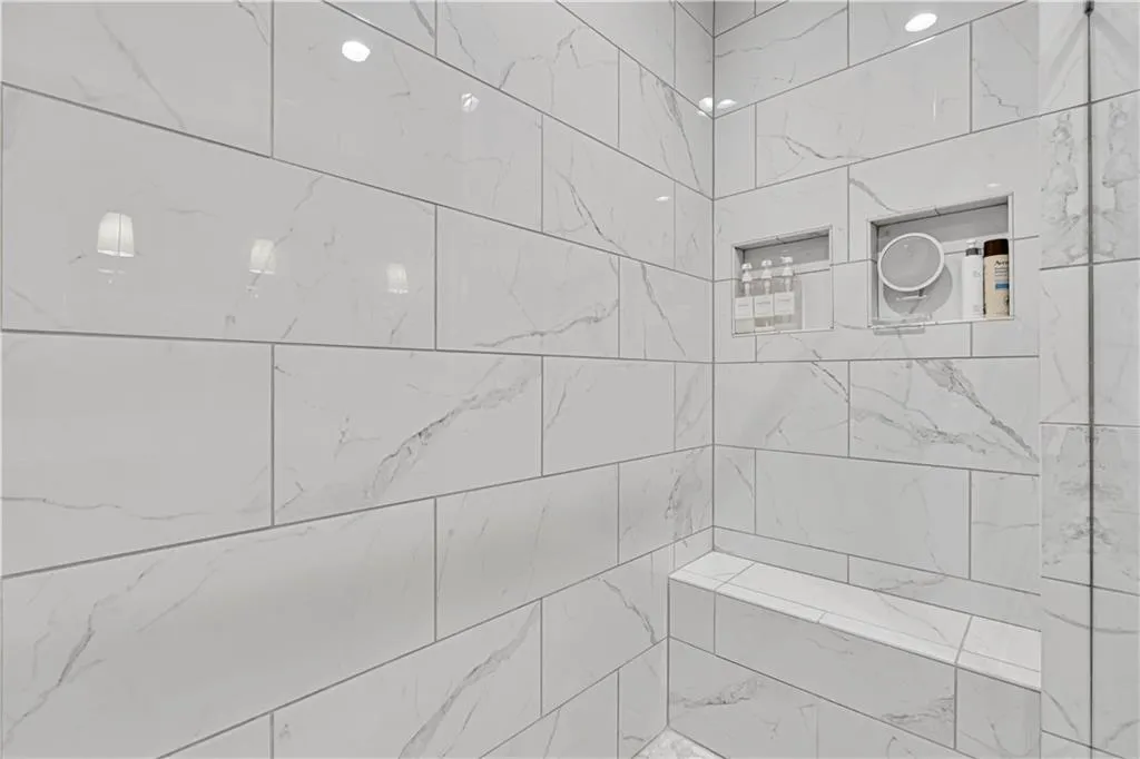 6723 Encore Boulevard, Sandy Springs, Georgia 30328, 3 Bedrooms Bedrooms, ,3 BathroomsBathrooms,Residential,Sold,6723 Encore Boulevard,7448421