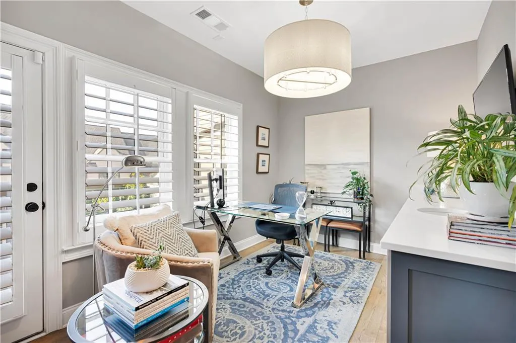 6723 Encore Boulevard, Sandy Springs, Georgia 30328, 3 Bedrooms Bedrooms, ,3 BathroomsBathrooms,Residential,Sold,6723 Encore Boulevard,7448421