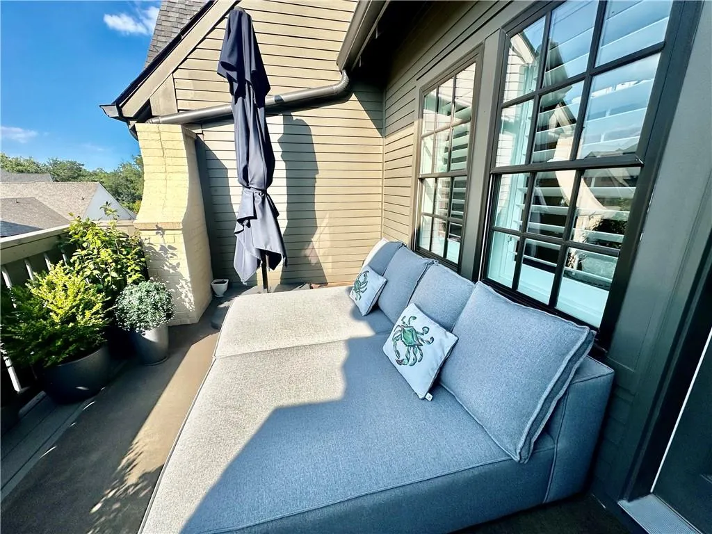 6723 Encore Boulevard, Sandy Springs, Georgia 30328, 3 Bedrooms Bedrooms, ,3 BathroomsBathrooms,Residential,Sold,6723 Encore Boulevard,7448421