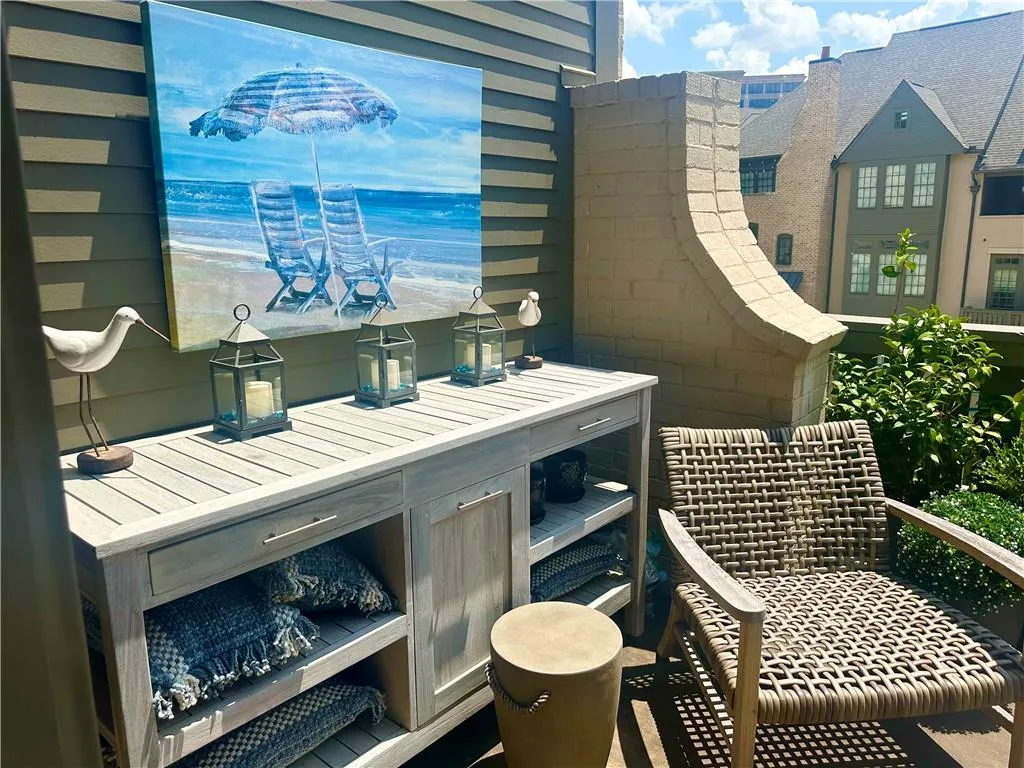 6723 Encore Boulevard, Sandy Springs, Georgia 30328, 3 Bedrooms Bedrooms, ,3 BathroomsBathrooms,Residential,Sold,6723 Encore Boulevard,7448421