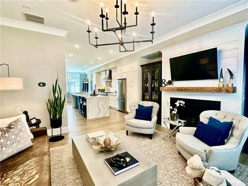 6723 Encore Boulevard, Sandy Springs, Georgia 30328, 3 Bedrooms Bedrooms, ,3 BathroomsBathrooms,Residential,Sold,6723 Encore Boulevard,7448421