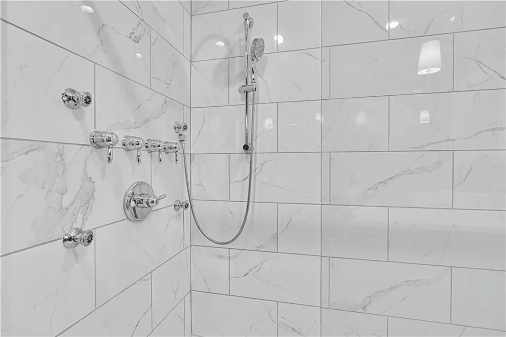 6723 Encore Boulevard, Sandy Springs, Georgia 30328, 3 Bedrooms Bedrooms, ,3 BathroomsBathrooms,Residential,Sold,6723 Encore Boulevard,7448421