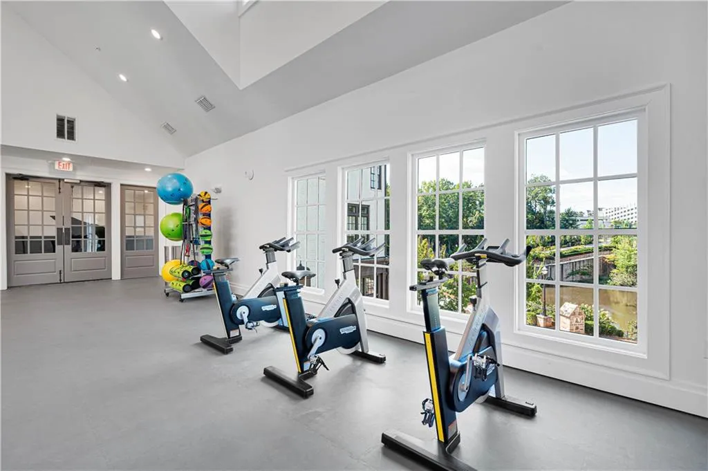 6723 Encore Boulevard, Sandy Springs, Georgia 30328, 3 Bedrooms Bedrooms, ,3 BathroomsBathrooms,Residential,Sold,6723 Encore Boulevard,7448421