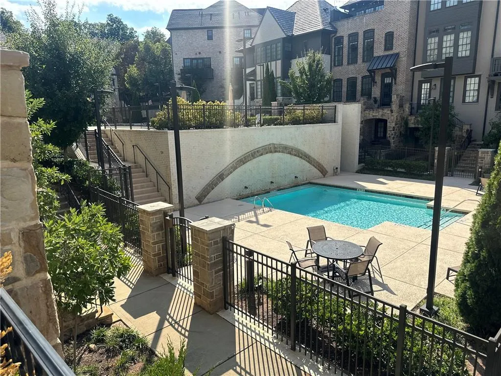 6723 Encore Boulevard, Sandy Springs, Georgia 30328, 3 Bedrooms Bedrooms, ,3 BathroomsBathrooms,Residential,Sold,6723 Encore Boulevard,7448421