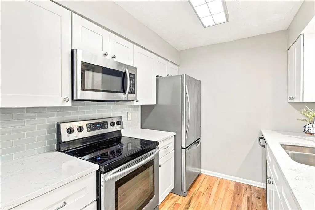 6304 Park Avenue Unit D3, Sandy Springs, Georgia 30342, 3 Bedrooms Bedrooms, 0 ,2 BathroomsBathrooms,Residential,For Sale,6304 Park Avenue Unit D3,7828675