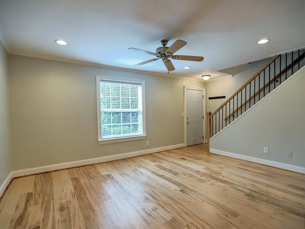 904 Brighton Point, Sandy Springs, Georgia 30328, 2 Bedrooms Bedrooms, ,2 BathroomsBathrooms,Residential,Sold,904 Brighton Point,6795749