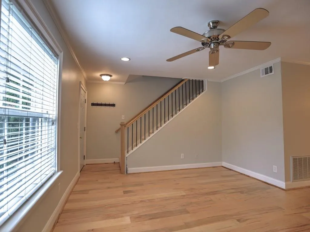 904 Brighton Point, Sandy Springs, Georgia 30328, 2 Bedrooms Bedrooms, ,2 BathroomsBathrooms,Residential,Sold,904 Brighton Point,6795749
