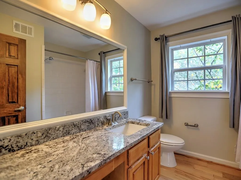 904 Brighton Point, Sandy Springs, Georgia 30328, 2 Bedrooms Bedrooms, ,2 BathroomsBathrooms,Residential,Sold,904 Brighton Point,6795749