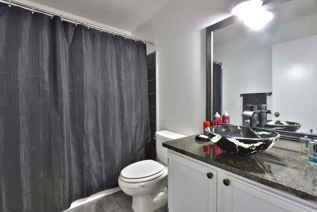 53 Dunwoody Springs Drive, Sandy Springs, Georgia 30328, 2 Bedrooms Bedrooms, ,2 BathroomsBathrooms,Residential,Sold,53 Dunwoody Springs Drive,6672741