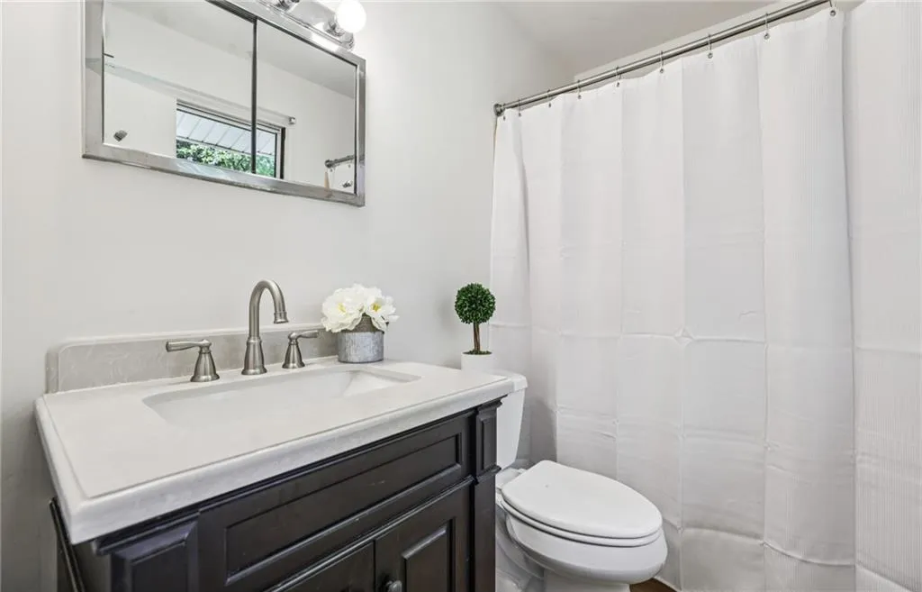 3705 Donaldson Drive Ne, Brookhaven, Georgia 30319, 3 Bedrooms Bedrooms, ,2 BathroomsBathrooms,Residential,For Sale,3705 Donaldson Drive Ne,7627724