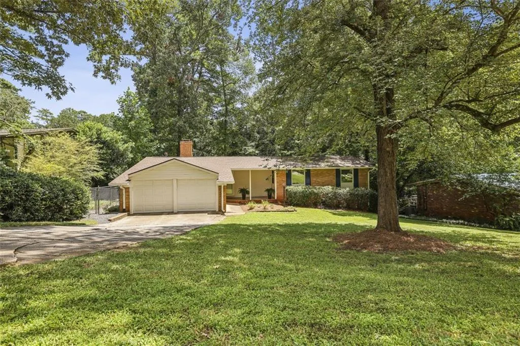 3705 Donaldson Drive Ne, Brookhaven, Georgia 30319, 3 Bedrooms Bedrooms, ,2 BathroomsBathrooms,Residential,For Sale,3705 Donaldson Drive Ne,7627724