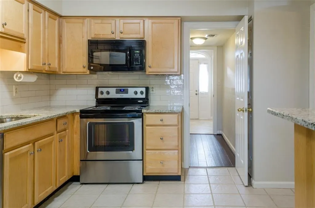 4 Pendleton Place Unit 4, Atlanta, Georgia 30342, 3 Bedrooms Bedrooms, ,2 BathroomsBathrooms,Residential,Sold,4 Pendleton Place Unit 4,5740449