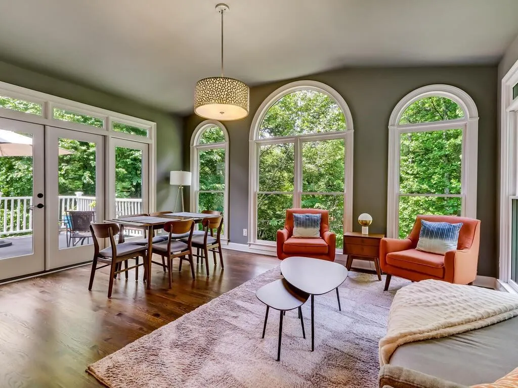 105 Trowbridge Road, Sandy Springs, Georgia 30350, 6 Bedrooms Bedrooms, ,5 BathroomsBathrooms,Residential,Sold,105 Trowbridge Road,7218234