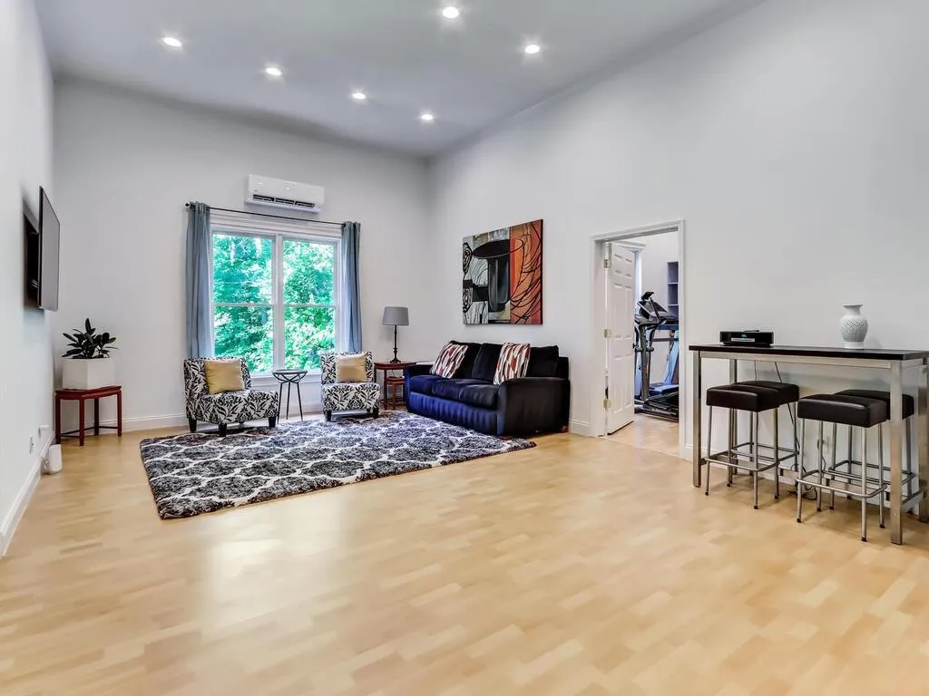 105 Trowbridge Road, Sandy Springs, Georgia 30350, 6 Bedrooms Bedrooms, ,5 BathroomsBathrooms,Residential,Sold,105 Trowbridge Road,7218234