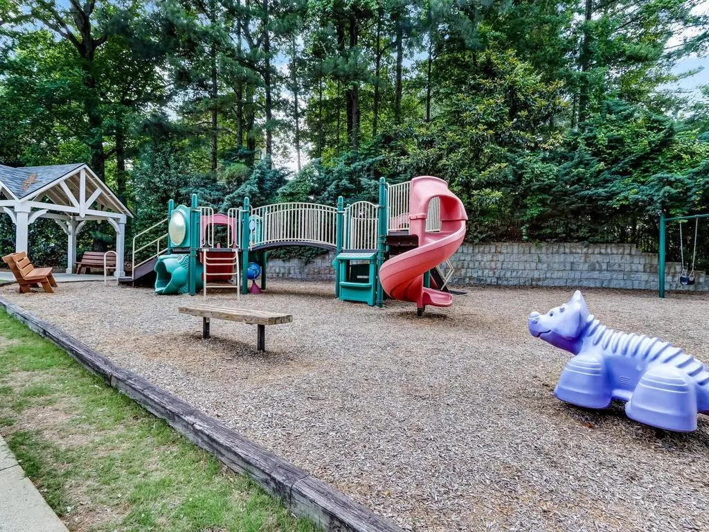 105 Trowbridge Road, Sandy Springs, Georgia 30350, 6 Bedrooms Bedrooms, ,5 BathroomsBathrooms,Residential,Sold,105 Trowbridge Road,7218234