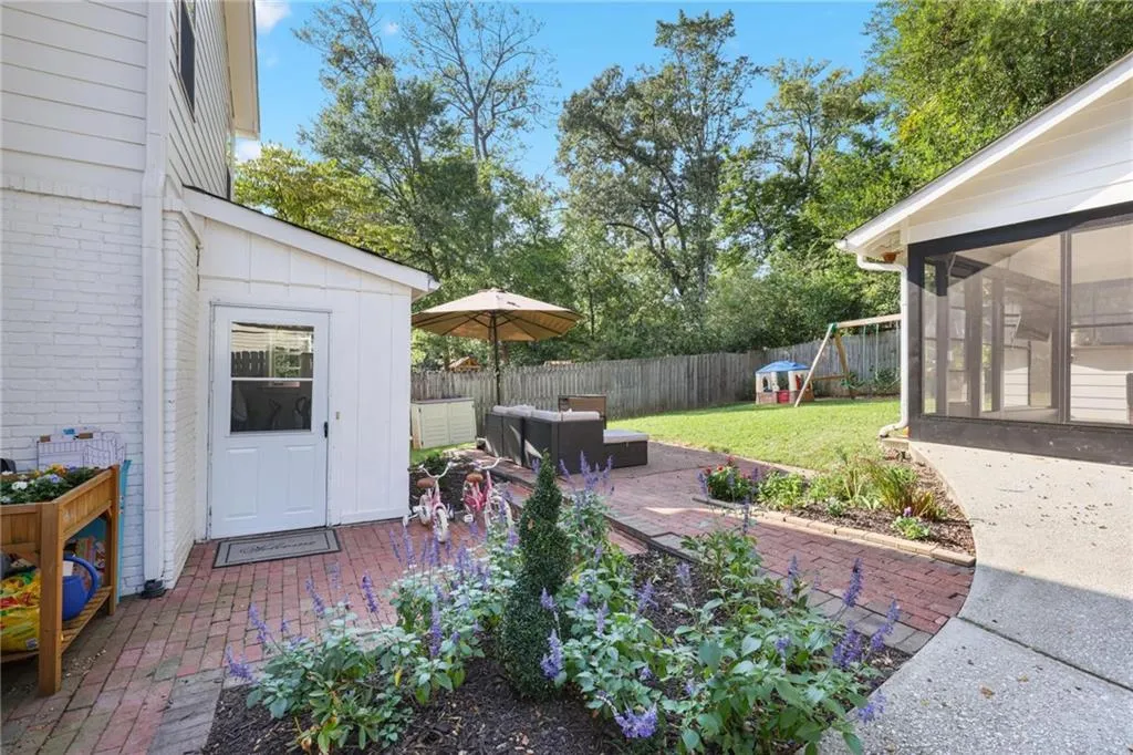 292 Eureka Drive Ne, Atlanta, Georgia 30305, 5 Bedrooms Bedrooms, ,3 BathroomsBathrooms,Residential,For Sale,292 Eureka Drive Ne,7654139