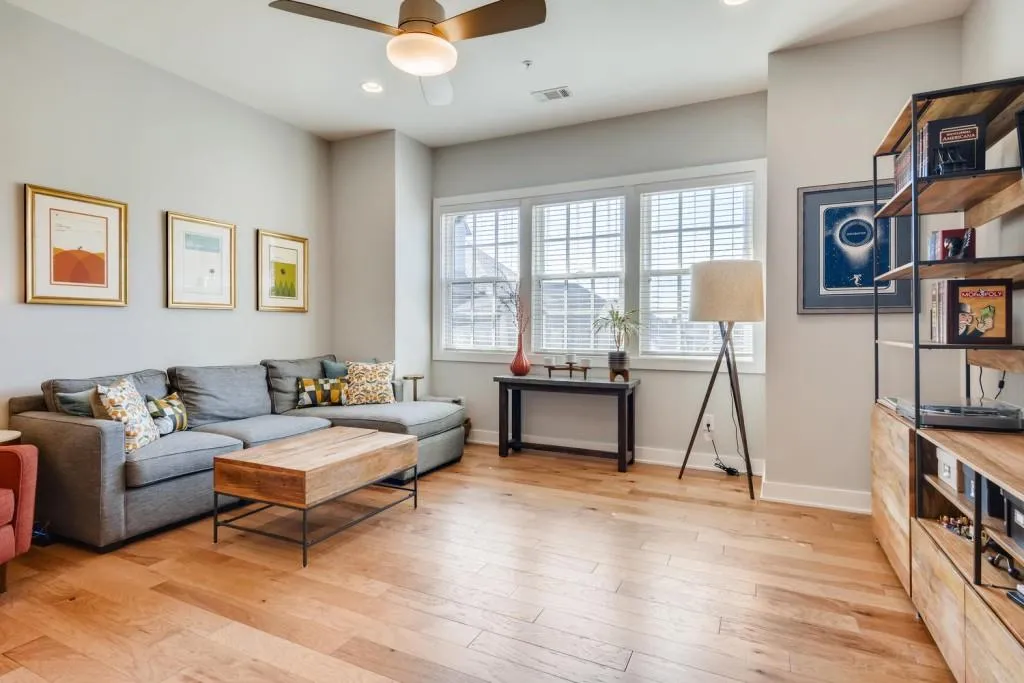 6707 Cadence Boulevard, Sandy Springs, Georgia 30328, 2 Bedrooms Bedrooms, ,2 BathroomsBathrooms,Residential,Sold,6707 Cadence Boulevard,6687463