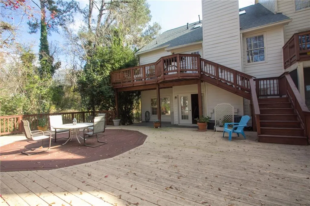 240 Dunwoody Creek Circle, Sandy Springs, Georgia 30350, 3 Bedrooms Bedrooms, ,2 BathroomsBathrooms,Residential,Sold,240 Dunwoody Creek Circle,5626088