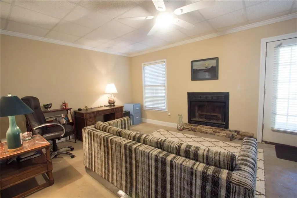 240 Dunwoody Creek Circle, Sandy Springs, Georgia 30350, 3 Bedrooms Bedrooms, ,2 BathroomsBathrooms,Residential,Sold,240 Dunwoody Creek Circle,5626088