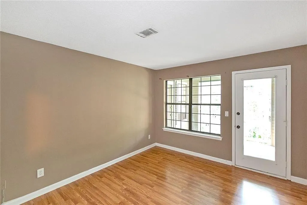 205 Barrington Hills Drive, Sandy Springs, Georgia 30350, 3 Bedrooms Bedrooms, ,2 BathroomsBathrooms,Residential,Sold,205 Barrington Hills Drive,6793489