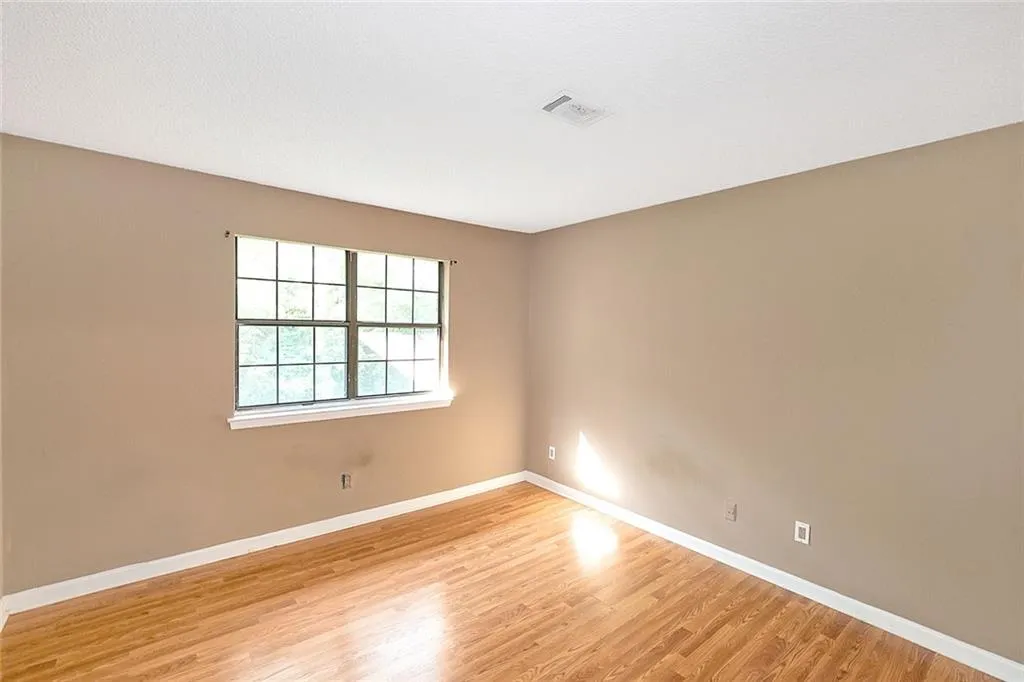 205 Barrington Hills Drive, Sandy Springs, Georgia 30350, 3 Bedrooms Bedrooms, ,2 BathroomsBathrooms,Residential,Sold,205 Barrington Hills Drive,6793489