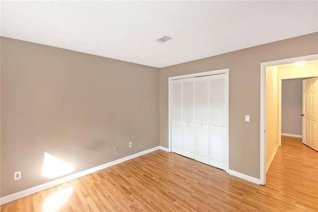 205 Barrington Hills Drive, Sandy Springs, Georgia 30350, 3 Bedrooms Bedrooms, ,2 BathroomsBathrooms,Residential,Sold,205 Barrington Hills Drive,6793489