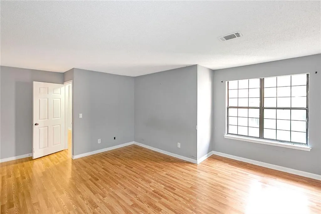 205 Barrington Hills Drive, Sandy Springs, Georgia 30350, 3 Bedrooms Bedrooms, ,2 BathroomsBathrooms,Residential,Sold,205 Barrington Hills Drive,6793489