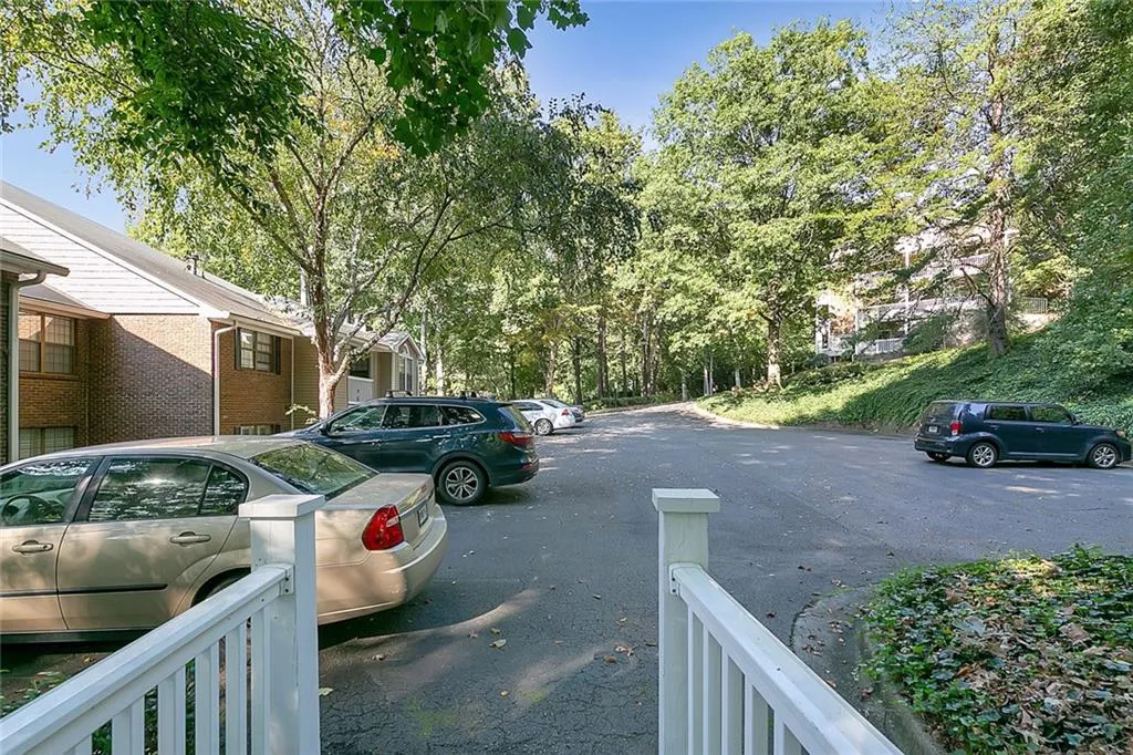 205 Barrington Hills Drive, Sandy Springs, Georgia 30350, 3 Bedrooms Bedrooms, ,2 BathroomsBathrooms,Residential,Sold,205 Barrington Hills Drive,6793489
