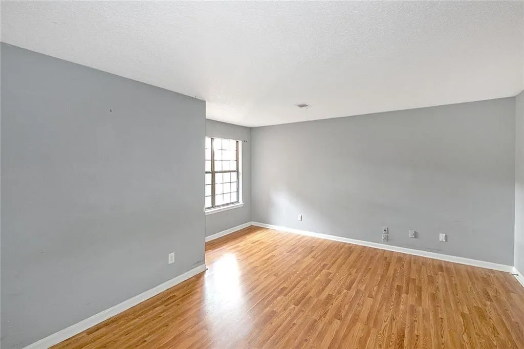 205 Barrington Hills Drive, Sandy Springs, Georgia 30350, 3 Bedrooms Bedrooms, ,2 BathroomsBathrooms,Residential,Sold,205 Barrington Hills Drive,6793489