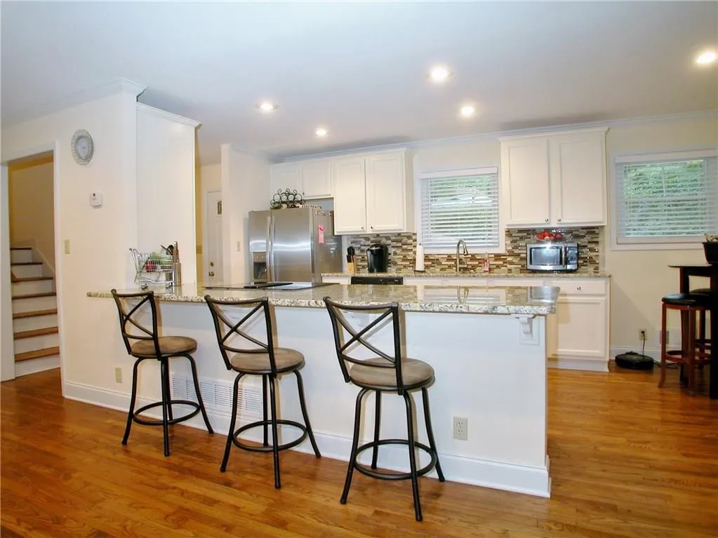 521 Hammond Drive, Atlanta, Georgia 30328, 4 Bedrooms Bedrooms, ,3 BathroomsBathrooms,Residential,Sold,521 Hammond Drive,5602853