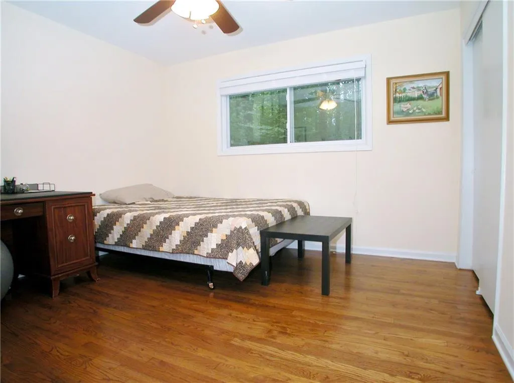 521 Hammond Drive, Atlanta, Georgia 30328, 4 Bedrooms Bedrooms, ,3 BathroomsBathrooms,Residential,Sold,521 Hammond Drive,5602853