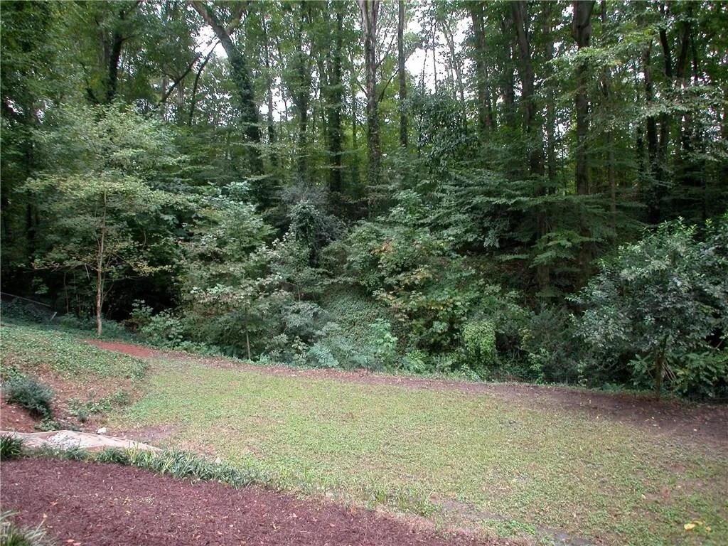 521 Hammond Drive, Atlanta, Georgia 30328, 4 Bedrooms Bedrooms, ,3 BathroomsBathrooms,Residential,Sold,521 Hammond Drive,5602853