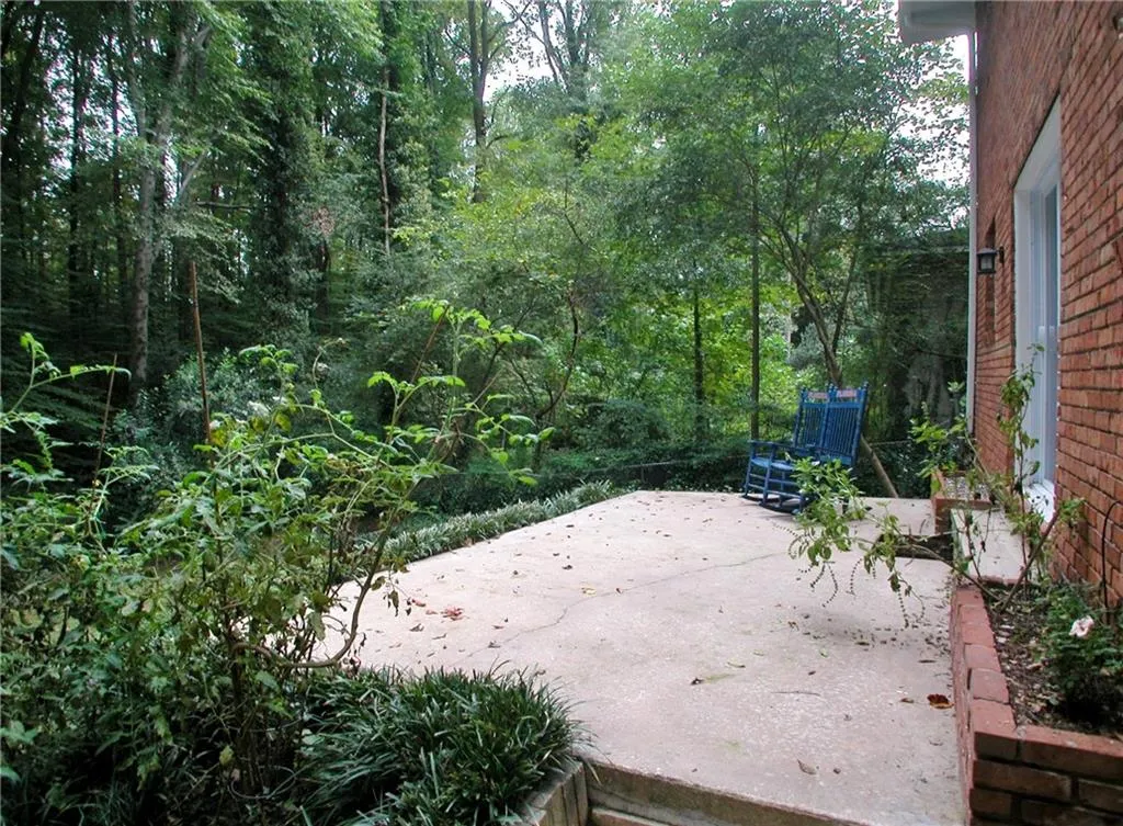 521 Hammond Drive, Atlanta, Georgia 30328, 4 Bedrooms Bedrooms, ,3 BathroomsBathrooms,Residential,Sold,521 Hammond Drive,5602853