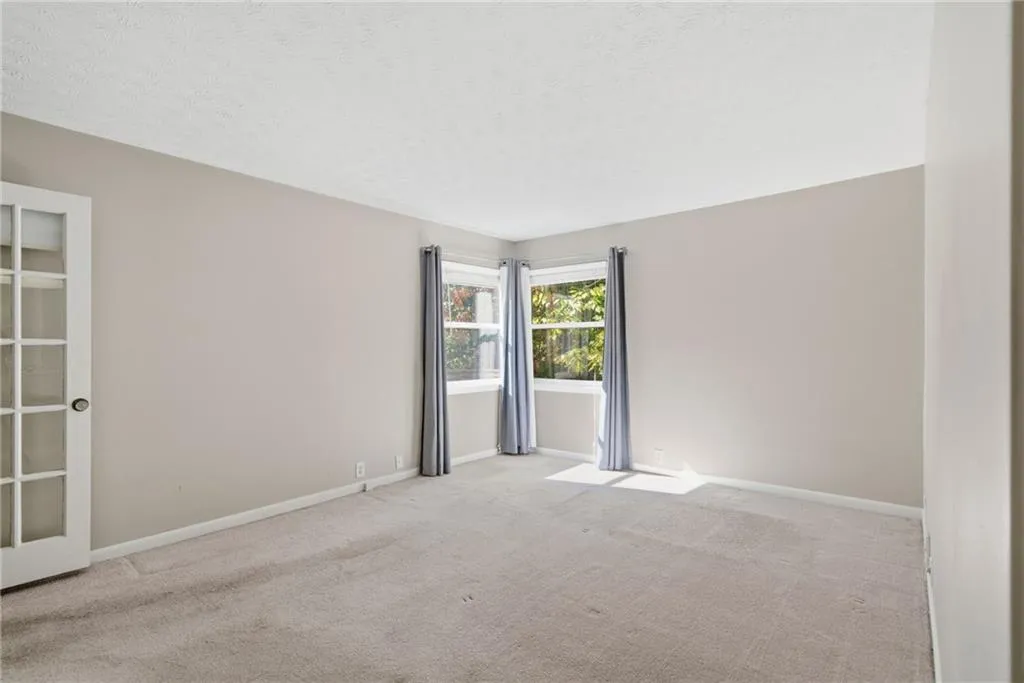 78 Dunwoody Springs Drive, Atlanta, Georgia 30328, 2 Bedrooms Bedrooms, ,2 BathroomsBathrooms,Residential,For Sale,78 Dunwoody Springs Drive,7669722