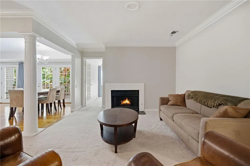 78 Dunwoody Springs Drive, Atlanta, Georgia 30328, 2 Bedrooms Bedrooms, ,2 BathroomsBathrooms,Residential,For Sale,78 Dunwoody Springs Drive,7669722