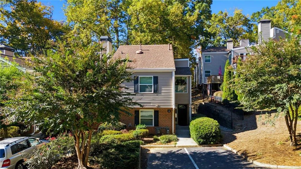 78 Dunwoody Springs Drive, Atlanta, Georgia 30328, 2 Bedrooms Bedrooms, ,2 BathroomsBathrooms,Residential,For Sale,78 Dunwoody Springs Drive,7669722