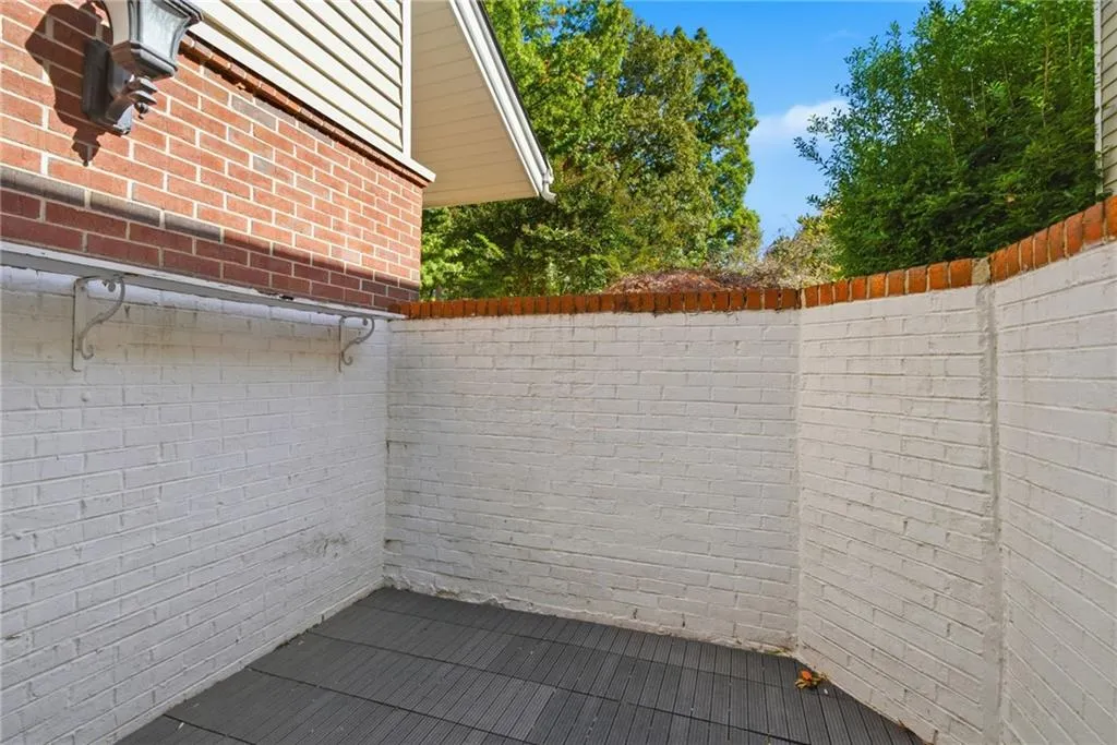 78 Dunwoody Springs Drive, Atlanta, Georgia 30328, 2 Bedrooms Bedrooms, ,2 BathroomsBathrooms,Residential,For Sale,78 Dunwoody Springs Drive,7669722