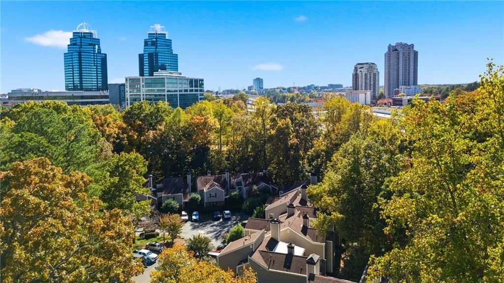 78 Dunwoody Springs Drive, Atlanta, Georgia 30328, 2 Bedrooms Bedrooms, ,2 BathroomsBathrooms,Residential,For Sale,78 Dunwoody Springs Drive,7669722
