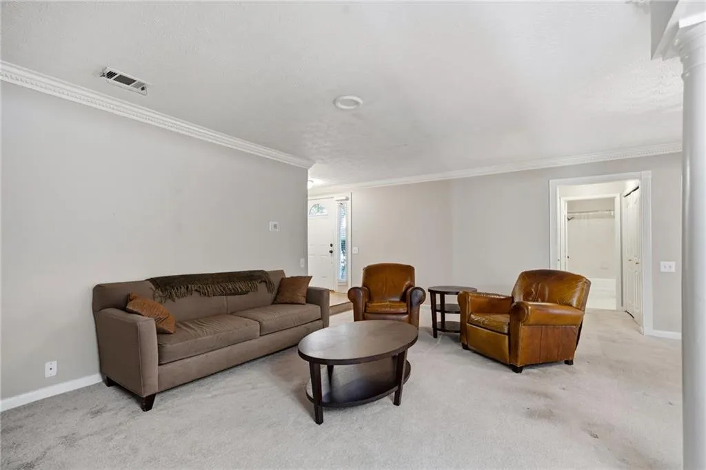 78 Dunwoody Springs Drive, Atlanta, Georgia 30328, 2 Bedrooms Bedrooms, ,2 BathroomsBathrooms,Residential,For Sale,78 Dunwoody Springs Drive,7669722