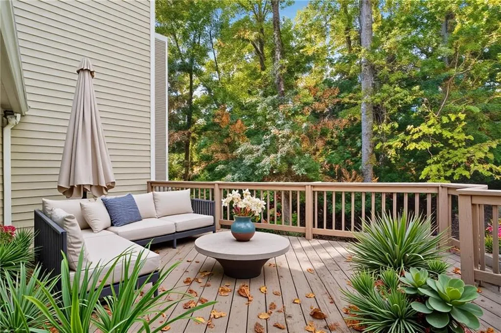 78 Dunwoody Springs Drive, Atlanta, Georgia 30328, 2 Bedrooms Bedrooms, ,2 BathroomsBathrooms,Residential,For Sale,78 Dunwoody Springs Drive,7669722