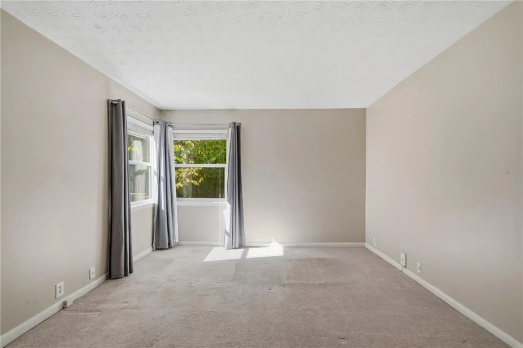 78 Dunwoody Springs Drive, Atlanta, Georgia 30328, 2 Bedrooms Bedrooms, ,2 BathroomsBathrooms,Residential,For Sale,78 Dunwoody Springs Drive,7669722