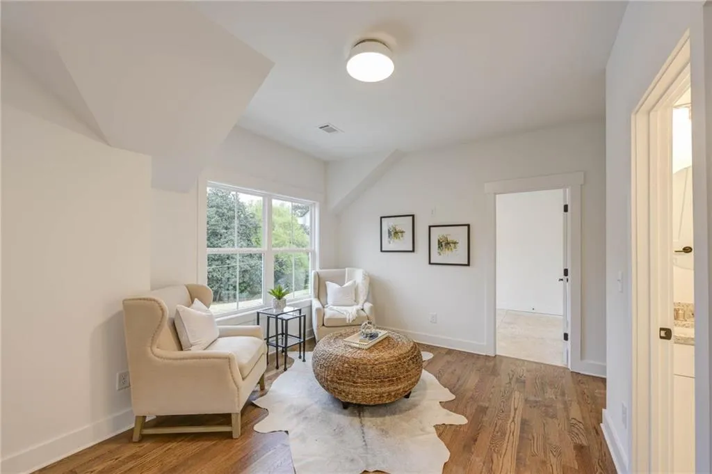 286 Green Hill Road, Sandy Springs, Georgia 30342, 4 Bedrooms Bedrooms, ,3 BathroomsBathrooms,Residential,Sold,286 Green Hill Road,7029908