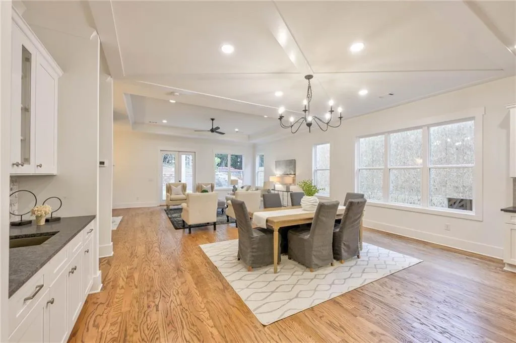 286 Green Hill Road, Sandy Springs, Georgia 30342, 4 Bedrooms Bedrooms, ,3 BathroomsBathrooms,Residential,Sold,286 Green Hill Road,7029908