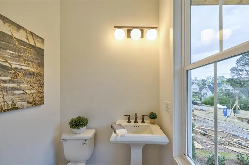 286 Green Hill Road, Sandy Springs, Georgia 30342, 4 Bedrooms Bedrooms, ,3 BathroomsBathrooms,Residential,Sold,286 Green Hill Road,7029908