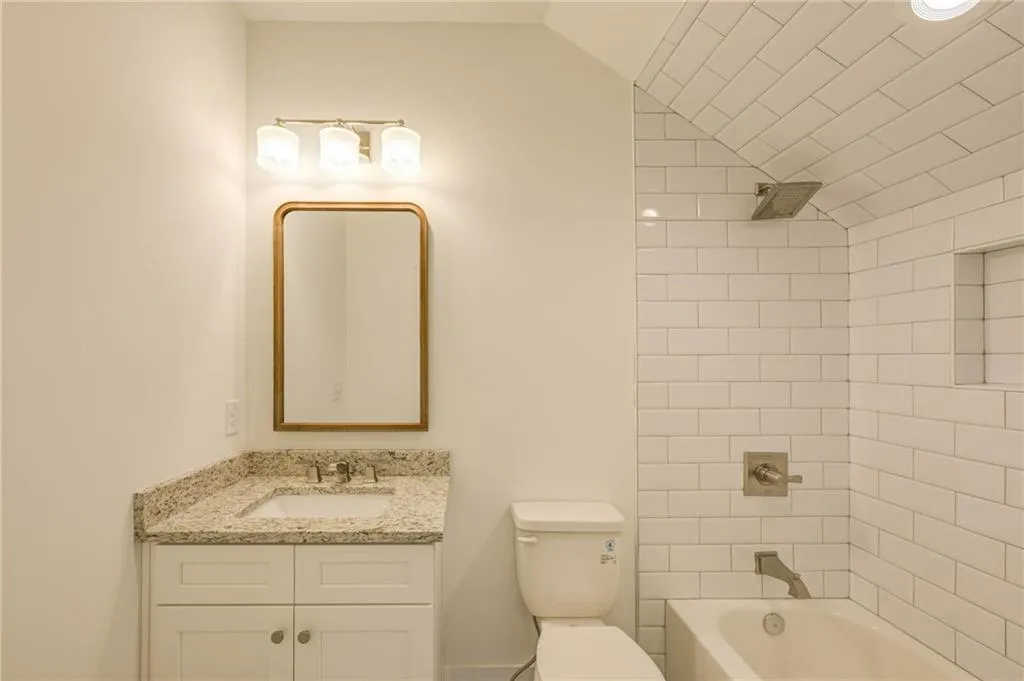 286 Green Hill Road, Sandy Springs, Georgia 30342, 4 Bedrooms Bedrooms, ,3 BathroomsBathrooms,Residential,Sold,286 Green Hill Road,7029908