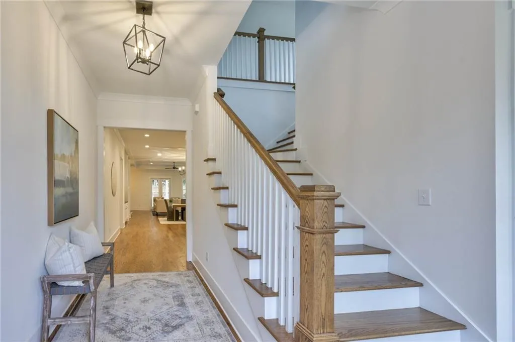 286 Green Hill Road, Sandy Springs, Georgia 30342, 4 Bedrooms Bedrooms, ,3 BathroomsBathrooms,Residential,Sold,286 Green Hill Road,7029908