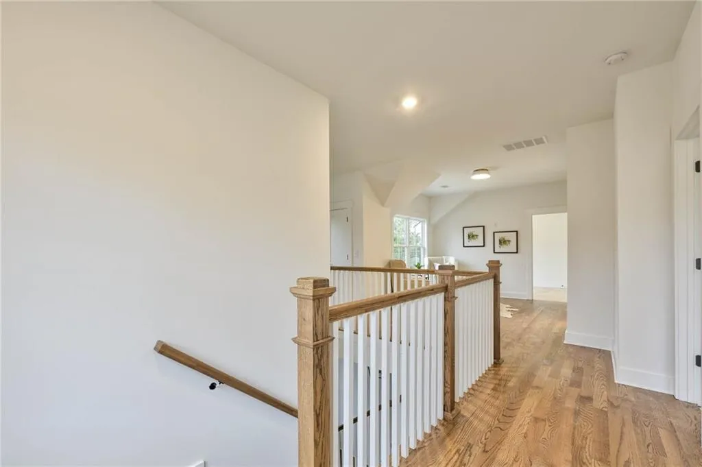 286 Green Hill Road, Sandy Springs, Georgia 30342, 4 Bedrooms Bedrooms, ,3 BathroomsBathrooms,Residential,Sold,286 Green Hill Road,7029908