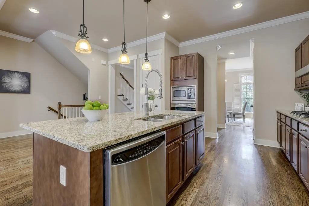 1110 River Vista Drive, Atlanta, Georgia 30339, 3 Bedrooms Bedrooms, ,3 BathroomsBathrooms,Residential,Sold,1110 River Vista Drive,6599671