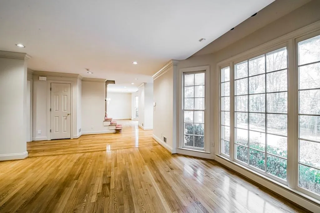 5475 E Idlewood Lane, Sandy Springs, Georgia 30327, 3 Bedrooms Bedrooms, ,3 BathroomsBathrooms,Residential,Sold,5475 E Idlewood Lane,6681000