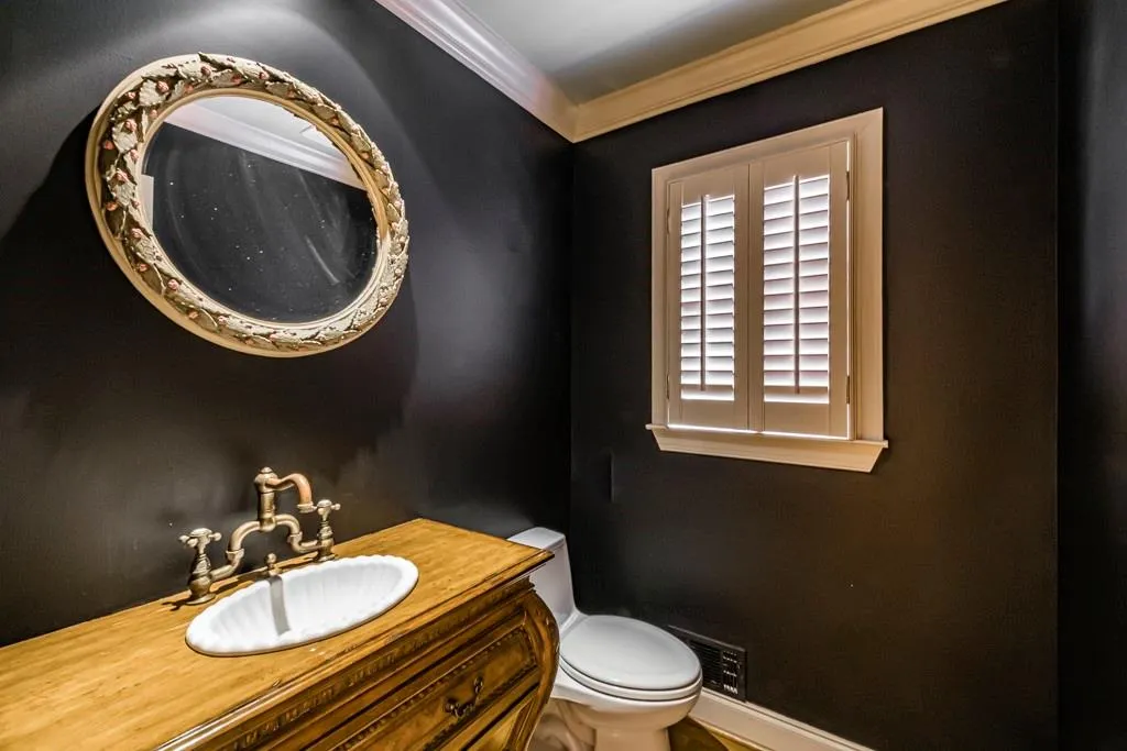 5475 E Idlewood Lane, Sandy Springs, Georgia 30327, 3 Bedrooms Bedrooms, ,3 BathroomsBathrooms,Residential,Sold,5475 E Idlewood Lane,6681000